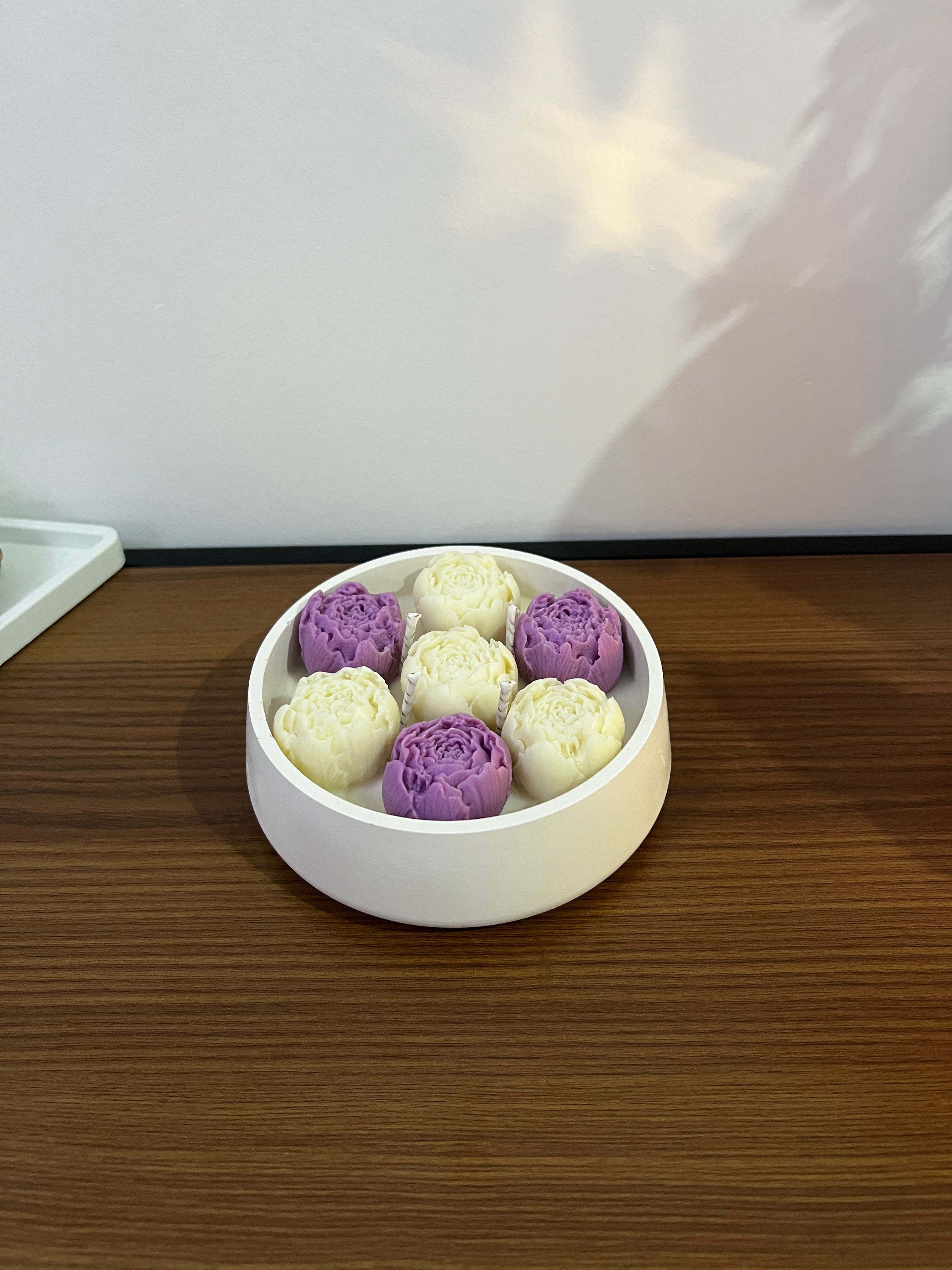 Vela aromatica floreciente